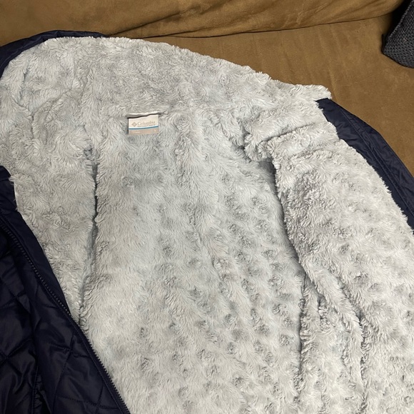 Columbia Women's Navy Quilted Ski Jacket - Picture 7 of 9